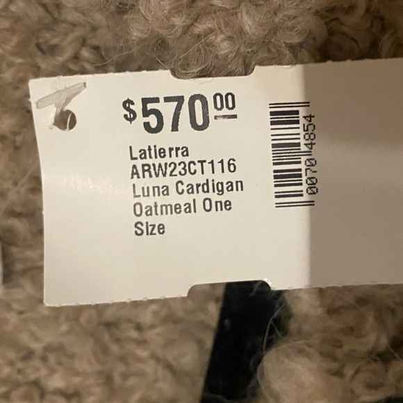 Luna Boucle Cardigan - Picture 8 of 10